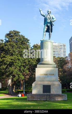 Statue de l'explorateur britannique James Cook à Hyde Park, Sydney, Australie Banque D'Images