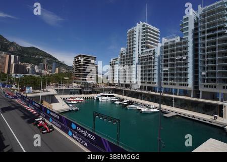 Montecarlo, Monaco. 29/28/2025. Charles Leclerc de Monaco au volant de la (16) Scuderia Ferrari HP SF-25 Ferrari, formule 1 TAG Heuer Gran Premio di Monaco 2025.Credit : Alessio Morgese AG. Foto moral / Emage / Alamy Live news Banque D'Images