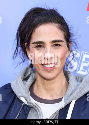 West Hollywood, États-Unis. 29 mai 2025. WEST HOLLYWOOD, LOS ANGELES, CALIFORNIE, États-Unis - MAI 29 : L'actrice, écrivaine et comédienne américaine Sarah Silverman arrive à Netflix est Une blague présente : FYSEE LA Comedy Night ATAS (Academy of Television Arts and Sciences) Emmy FYC (for Your considération) événement organisé au Comedy Store le 29 mai 2025 à West Hollywood, Los Angeles, Californie, États-Unis. (Photo de Xavier Collin/image Press Agency) crédit : image Press Agency/Alamy Live News Banque D'Images