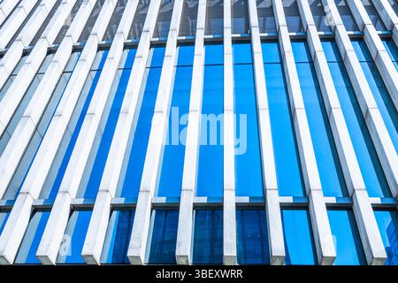 architecture abstraite, image aux tons bleus. Banque D'Images