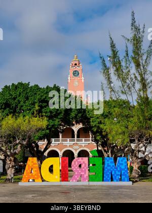 Merida Letters and City Hall, Plaza Grande, Merida, État du Yucatan, Mexique Banque D'Images