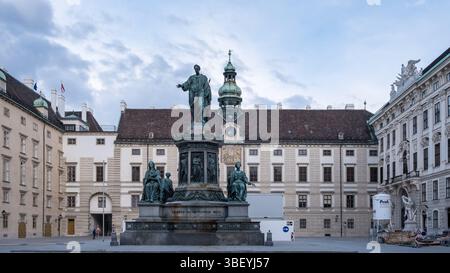 Vue du Burghof intérieur dans le palais de Hofburg, Vienne, Autriche Banque D'Images
