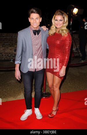 Joey Essex et Sam Faiers arrivant pour le tournage de l'épisode live de 'The Only Way Is Essex' et James argent's Charity Show in Essex - 3 décembre 2012 Banque D'Images
