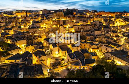 Matera de nuit, Basilicate, Italie Banque D'Images