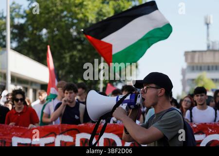 Roma, Italie. 30 mai 2025. Manifestazione per Gaza degli studenti di Roma Sud Ñ Roma Ñ Italia Ñ Venerd“ 30 Maggio 2025 - Cronaca - (foto di Cecilia Fabiano/ Credit : LaPresse/Alamy Live News Banque D'Images