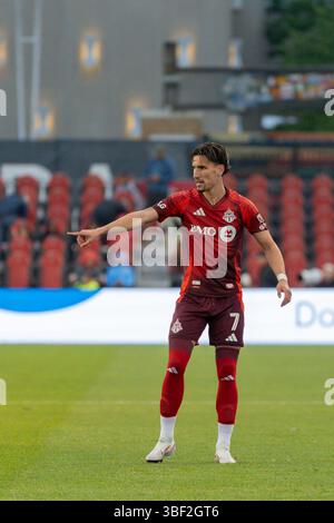 Toronto, Ontario, Canada. 28 mai 2025. Theo Corbeanu #7 du Toronto FC réagit lors du match de la MLS entre le Toronto FC et le Philadelphia Union au BMO Field. Score final Philadelphia Union 2-1 Toronto FC. Le 28 mai 2025 à Toronto, Canada. (Crédit image : © Leonardo Ramirez/eyepix via ZUMA Press Wire) USAGE ÉDITORIAL SEULEMENT ! Non destiné à UN USAGE commercial ! Banque D'Images