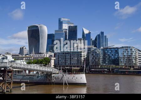 Londres, Royaume-Uni. 30 mai 2025. Vue de jour sur les gratte-ciel de la ville de Londres, le quartier financier de la capitale. Crédit : Vuk Valcic/Alamy Banque D'Images