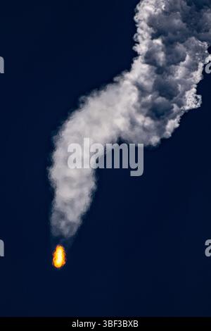 Cap Canaveral, États-Unis. 30 mai 2025. SpaceX lance sa fusée Falcon 9 le 30 mai 2025 à 13h37 HE avec le 8ème satellite GPS-III de SLC-40 à Cape Canaveral, FL. (Photo de Michael Cain Jr./Sipa USA) crédit : Sipa USA/Alamy Live News Banque D'Images