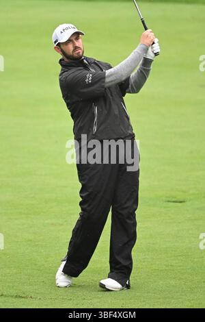 Dublin, Ohio, États-Unis. 30 mai 2025. Patrick Cantlay (USA) arrive sur le 9ème fairway lors de la 2ème manche du Memorial Tournament à Dublin, Ohio. Brent Clark/Cal Sport Media/Alamy Live News Banque D'Images