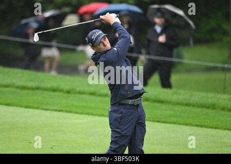 Dublin, Ohio, États-Unis. 30 mai 2025. Justin Thomas (USA) frappe sur le 9e trou lors de la deuxième manche du tournoi Memorial à Dublin, Ohio. Brent Clark/Cal Sport Media/Alamy Live News Banque D'Images