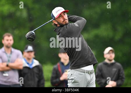Dublin, Ohio, États-Unis. 30 mai 2025. Max Homa (USA) quitte le 1er tee lors de la 2e manche du Memorial Tournament à Dublin, Ohio. Brent Clark/Cal Sport Media/Alamy Live News Banque D'Images