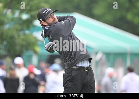 Dublin, Ohio, États-Unis. 30 mai 2025. Cameron Young (États-Unis) conduit sur le 15e tee lors de la deuxième manche du Memorial Tournament à Dublin, Ohio. Brent Clark/Cal Sport Media/Alamy Live News Banque D'Images