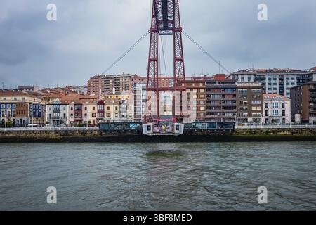 Pont transporteur du pont Vizcaya reliant les villes de Portugalete et Las Arenas (partie de Getxo) dans la province de Gascogne en Espagne Banque D'Images