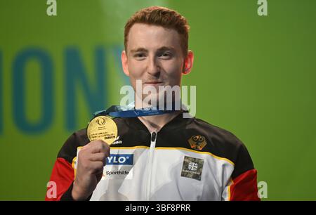 Leipzig, Allemagne. 31 mai 2025. Gymnastique, Championnats d'Europe, décision : Nils Dunkel d'Allemagne avec la médaille d'or. Crédit : Marijan Murat/dpa/Alamy Live News Banque D'Images
