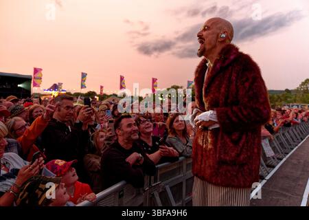 James jouant au Wychwood Festival, hippodrome de Cheltenham, Gloucestershire, Royaume-Uni, 31/05/2025, crédit : Michael Palmer/Alamy Live News Banque D'Images