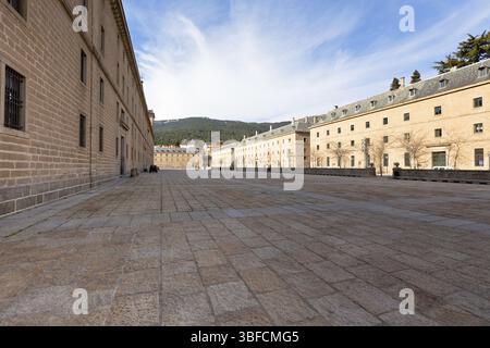 Célèbre mur du monastère dans la ville El Escorial près de Madrid, Espagne, Europe Banque D'Images