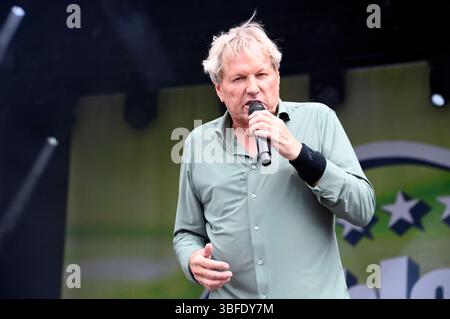Bernhard Brink beim 13. SchlagerOlymp 2025 auf dem Zentralen Festplatz. Berlin, 31.05.2025 *** Bernhard Brink au 13 SchlagerOlymp 2025 au Central Festival Square Berlin, 31 05 2025 Foto :Xn.xKubelkax/xFuturexImagex schlagerolymp 5558 Banque D'Images