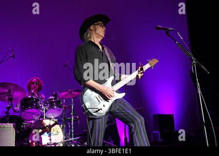 Londres, Royaume-Uni. 31 mai 2025. LONDRES, ANGLETERRE - MAI 31 : Mike Scott de « The Waterboys » se produit à Roundhouse, Chalk Farm le 31 mai 2025 à Londres, Angleterre.Cap/Mar © Mar/Capital Pictures Credit : Capital Pictures/Alamy Live News Banque D'Images