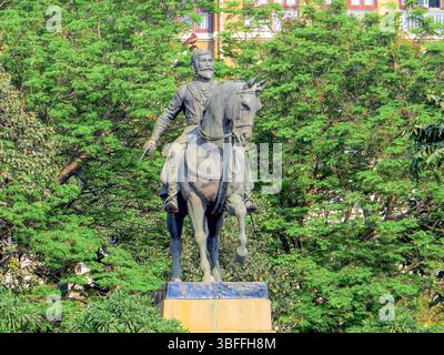 Statue de Chattrapati Shivaji Maharaj à la porte de l'Inde, Mumbai, Maharashtra, Inde. Banque D'Images