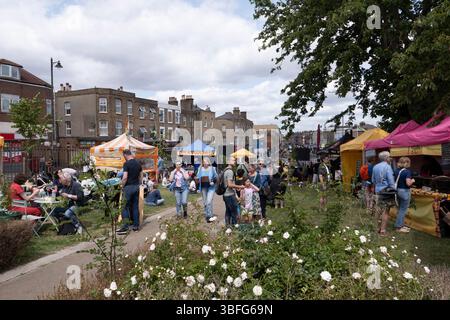 West Norwood Feast dans le sud de Londres, Angleterre. West Norwood Feast est un festival de marché de rue autofinancé et géré par des bénévoles à Lambeth. Photo : SMP News Banque D'Images