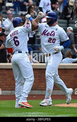 Queens, New York, États-Unis. 1er juin 2025. New York mets première base Pete Alonso (20) etStarling Marte (6) après Pete Alonso Home Run pendant le match MLB entre Colorado Rockies et NY mets au Citi Field (crédit image : © James Patrick Cooper/ZUMA Press Wire) USAGE ÉDITORIAL SEULEMENT ! Non destiné à UN USAGE commercial ! Crédit : ZUMA Press, Inc/Alamy Live News Banque D'Images