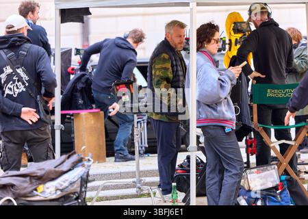Vienne, Autriche. 26 mai 2025. Tournage de la deuxième saison de la série Netflix 'Crooks' à l'église Minoritenkirche de Vienne, Autriche, le 26 mai 2025. Marvin KREN - 20250526 PD19629 crédit : APA-PictureDesk/Alamy Live News Banque D'Images