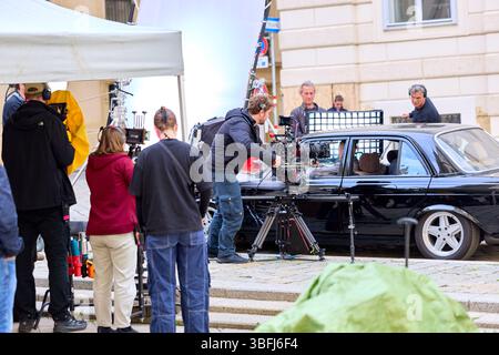 Vienne, Autriche. 26 mai 2025. Tournage de la deuxième saison de la série Netflix 'Crooks' à l'église Minoritenkirche de Vienne, Autriche, le 26 mai 2025. Ensemble de films - 20250526 PD19625 crédit : APA-PictureDesk/Alamy Live News Banque D'Images
