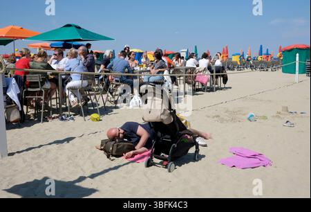 La plage de Deauville en France. Banque D'Images