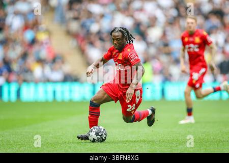 Londres, Royaume-Uni. 01 juin 2025. Keenan Appiah-Forson, milieu de terrain de Southend United (22 ans) pendant la finale des play-off de l'Oldham Athletic AFC contre Southend United FC Vanarama National League au stade de Wembley, Londres, Angleterre, Royaume-Uni le 1er juin 2025 crédit : Phil Duncan/Every second Media crédit : Every second Media/Alamy Live News Banque D'Images