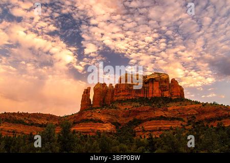 Une journée nuageuse à Sedona Banque D'Images