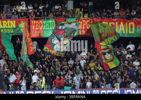 Terni, Italie. 03 juin 2025. Les fans de TErnana Sector est lors de la finale Play Off Italian serie C, match Ternana Calcio vs Pescara 02 juin 2025 au stade Liberati de Terni Italie (photo de Luca Marchetti/LiveMedia) lors de Ternana vs pescara, match de football italien Coppa Italia Serie C à Terni, Italie, 02 juin 2025 crédit : Agence photo indépendante/Alamy Live News Banque D'Images