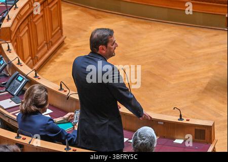 Lisbonne, Portugal. 03 juin 2025. La première session plénière de la XVIIe législature du Parlement portugais a lieu à l'Assemblée de la République à Lisbonne. Au cours de la session, les députés nouvellement élus prennent leurs fonctions et élisent le Président et les Vice-Présidents de l’Assemblée. Crédit : Ricardo Rocha/Alamy Live News Banque D'Images