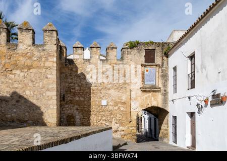 Rues du centre historique de la ville de Vejer de la Frontera, province de Cadix, pendant les festivités de Pâques en Banque D'Images