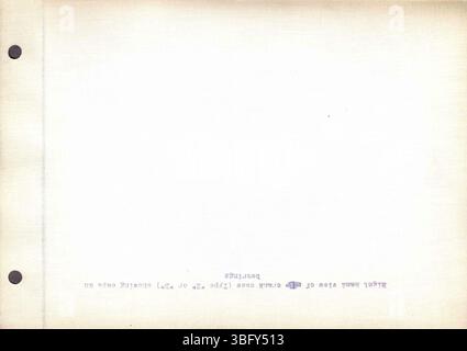 Cette compilation de photographies en noir et blanc de Rumely Manufacturing Co. présente des tracteurs à huile et des scènes de l'usine de la porte, Indiana. Chaque image est accompagnée d'une description dactylographiée. Banque D'Images