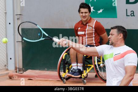 Paris, France. 03 juin 2025. Le belge Joachim Gerard photographié en action lors d'un match de tennis simple entre le belge Gerard et le néerlandais Spaargaren, dans le tournoi masculin de tennis en fauteuil roulant Roland Garros, mardi 03 juin 2025 à Paris, France. L’édition 2025 de Roland Garros se déroule du 25 mai au 8 juin 2025. BELGA PHOTO BENOIT DOPPAGNE crédit : Belga News Agency/Alamy Live News Banque D'Images