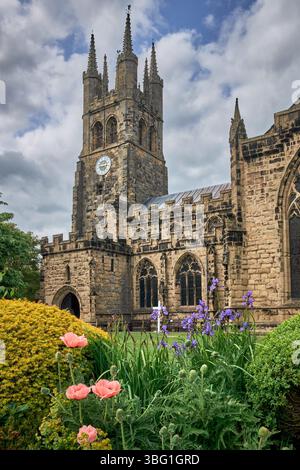 Église Saint-Jean-Baptiste à Tideswell, Derbyshire, dans le parc national de Peak District. Appelé la cathédrale du pic. Banque D'Images