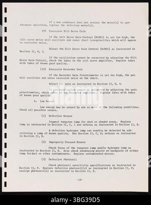 Le spectrophotomètre Beckman DK de 1956, une version améliorée du DU, a introduit une gamme de longueurs d'onde étendue dans la région proche infrarouge. Cette avancée est le résultat de la recherche de Wilbur I. Kaye, commencée initialement chez Eastman Kodak et poursuivie plus tard chez Beckman instruments, avec le modèle DK nommé en son honneur pour cette innovation. Banque D'Images