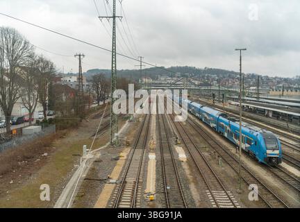 Paysage de chemin de fer à angle élevé vu à Ulm, une ville dans un état nommé Baden-Wuerttemberg dans le sud-ouest de l'Allemagne Banque D'Images