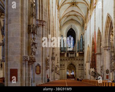 Paysage à l'intérieur de la Ulm Minster à Ulm, une ville dans un état nommé Bade-Wuerttemberg dans le sud-ouest de l'Allemagne Banque D'Images