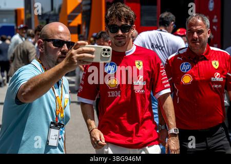 Montmelo, Espagne, 01 juin 2025, Charles Leclerc, de Monaco, concourt pour Ferrari. La journée du Grand Prix d'Espagne 2025, qui se déroule à Montmelo, en Espagne. Crédit : Michael Potts/Alamy Live News Banque D'Images