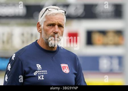Noordwijk, pays-Bas. 04 juin 2025. NOORDWIJK, 04-06-2025, Sportpark Duinwetering, Betnation Dutch Tweede Divisie Play off Football, saison 2024/2025, match entre Noordwijk et Harkemase Boys, entraîneur de Noordwijk Kees Zethof Credit : Pro Shots/Alamy Live News Banque D'Images