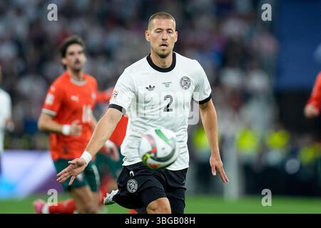 Munich, Allemagne. 04 juin 2025. Waldemar Anton (Allemagne) lors de la demi-finale de l'UEFA Nations League entre l'Allemagne et le Portugal à l'Allianz Arena Munich Allemagne le 4 juin 2025. Crédit : photo Goal Pix/Alamy Live News Banque D'Images