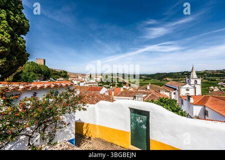 Château d'Obidos, Portugal 11 mai 2022 : ce château médiéval bien conservé est situé dans la paroisse civile de Santa Maria, dans la petite ville d'Obidos. Banque D'Images