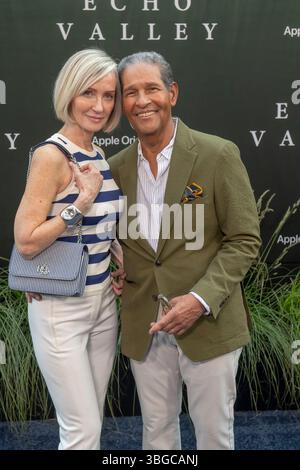 New York, États-Unis. 04 juin 2025. (G-d) Hilary Gumbel et Bryant Gumbel assistent à la première de 'Echo Valley' New York à l'AMC Lincoln Square 13. (Photo de Ron Adar/SOPA images/SIPA USA) crédit : SIPA USA/Alamy Live News Banque D'Images