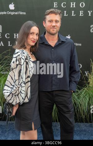 New York, États-Unis. 04 juin 2025. Michael Pearce (R) assiste à la première de 'Echo Valley' New York à l'AMC Lincoln Square 13. Crédit : SOPA images Limited/Alamy Live News Banque D'Images