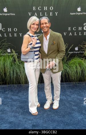 New York, États-Unis. 04 juin 2025. (G-d) Hilary Gumbel et Bryant Gumbel assistent à la première de 'Echo Valley' New York à l'AMC Lincoln Square 13. Crédit : SOPA images Limited/Alamy Live News Banque D'Images