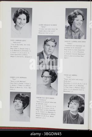 Cette page de l’annuaire de l’école secondaire Marion Franklin 1964 offre un aperçu de la vie étudiante et des activités au cours des premières années de l’école. Marion Franklin, située sur le côté sud de Columbus, Ohio, est un élément clé de l'éducation locale depuis son ouverture en 1953. Banque D'Images
