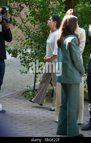 Madrid, Madrid, Espagne. 5 juin 2025. La Reine Letizia d'Espagne, Mercedes Araujo DÃ-az de Teran, Secrétaire générale de la Maison Royale assiste à la réunion du Conseil d'administration de la Residencia de Estudiantes à la Residencia de Estudiantes le 5 juin 2025 à Madrid, Espagne (image crédit : © Jack Abuin/ZUMA Press Wire) USAGE ÉDITORIAL SEULEMENT ! Non destiné à UN USAGE commercial ! Banque D'Images