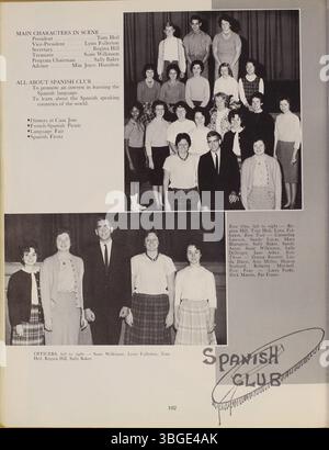 L'annuaire de l'école secondaire West High School de 1963, intitulé The Occident, comprend des détails historiques sur l'école. Il a ouvert en 1908 au 120 South Central Avenue avec 457 élèves et 19 enseignants. Le principal Otto H. Magly dirige l'école, tandis qu'Augusta Connolley est vice-principal. Un nouveau bâtiment scolaire, conçu par Howard Dwight Smith, a ouvert ses portes en 1929 au 179 South Powell Avenue. Le bâtiment d'origine est devenu Starling Junior High, qui a fermé en 2012. Banque D'Images