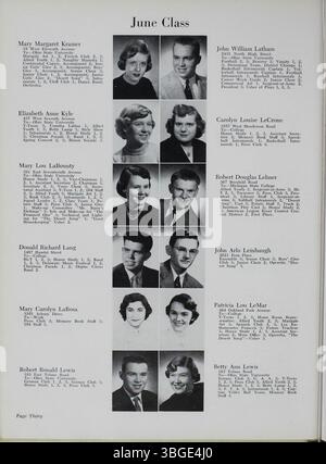 Cet annuaire du North High School de 1953, intitulé « Memory Book », couvre les origines de l'école, y compris son architecture de renouveau roman, sa direction initiale sous Charles D. Everett, et sa transformation ultérieure en Columbus International High School. Banque D'Images
